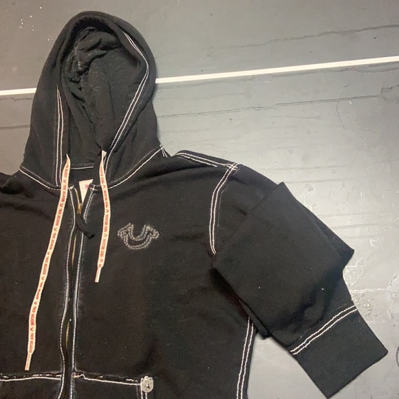 True r - Picture 6 of 8